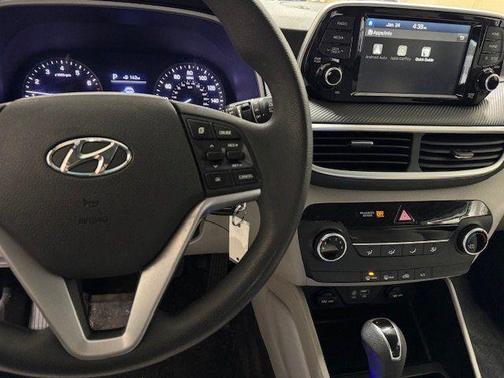 2019 Hyundai TUCSON SE