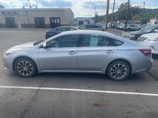 2016 Toyota Avalon XLE