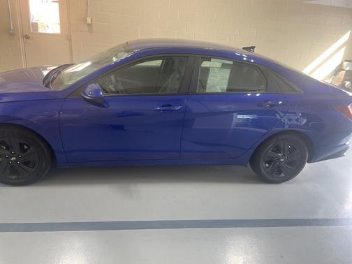 2023 Hyundai ELANTRA HEV Blue