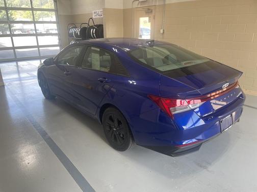2023 Hyundai ELANTRA HEV Blue