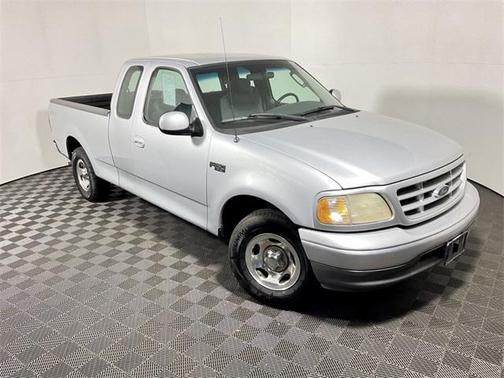 2003 Ford F-150 XL SuperCab