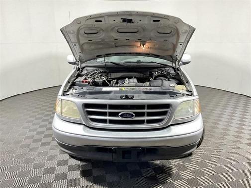 2003 Ford F-150 XL SuperCab