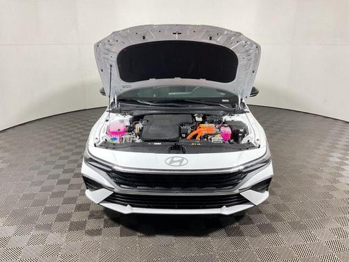 2025 Hyundai ELANTRA HEV SEL Sport