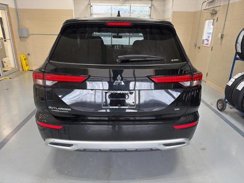 2024 Mitsubishi Outlander SE