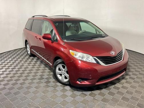 2014 Toyota Sienna LE