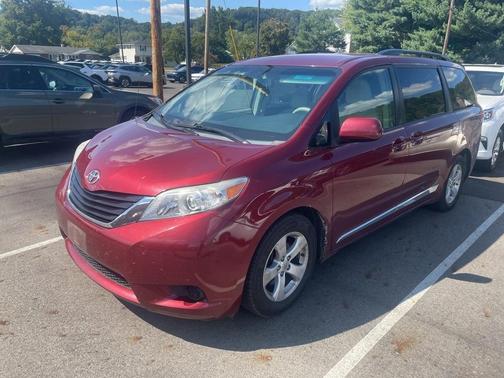 2014 Toyota Sienna LE