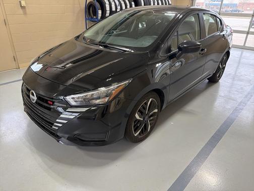 2025 Nissan Versa 1.6 SR