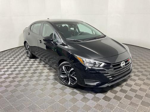 2025 Nissan Versa 1.6 SR