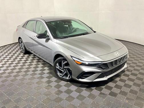 2025 Hyundai ELANTRA HEV SEL