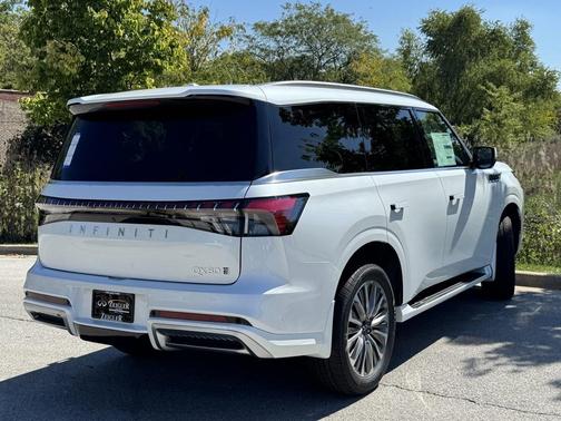 2026 INFINITI QX80 Luxe