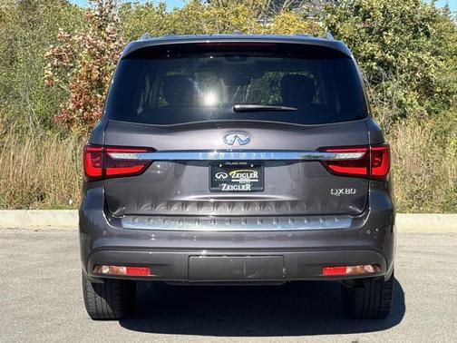 2023 INFINITI QX80 Luxe