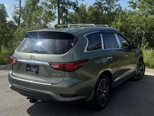 2016 INFINITI QX60 Base