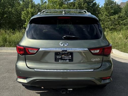 2016 INFINITI QX60 Base