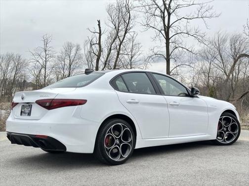 2023 Alfa Romeo Giulia Veloce AWD