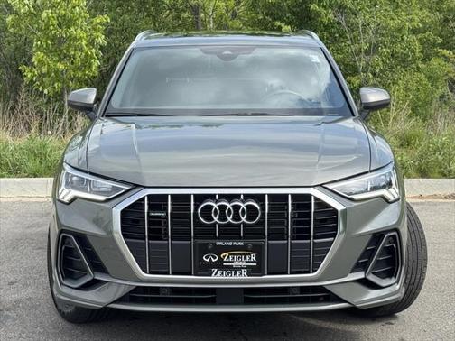 2023 Audi Q3 S line Premium