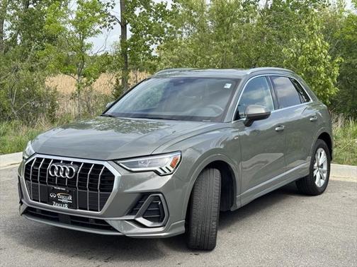 2023 Audi Q3 S line Premium