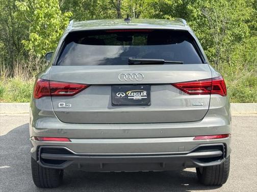 2023 Audi Q3 S line Premium