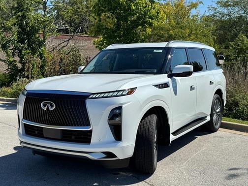 2026 INFINITI QX80 Luxe