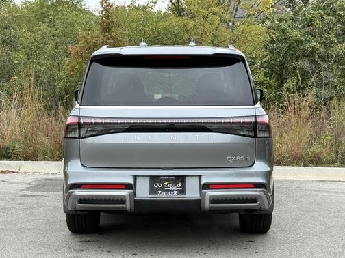 2025 INFINITI QX80 SENSORY AWD