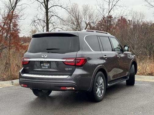2024 INFINITI QX80 Luxe