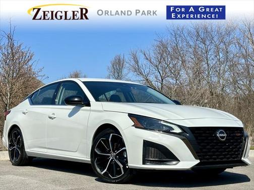 2023 Nissan Altima SR FWD