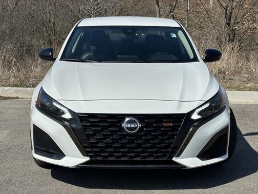 2023 Nissan Altima SR FWD