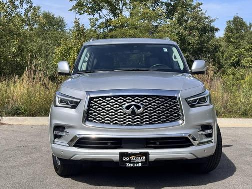 2023 INFINITI QX80 Luxe