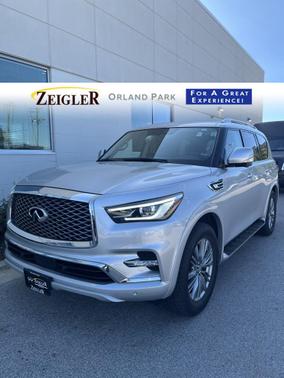 2023 INFINITI QX80 Luxe