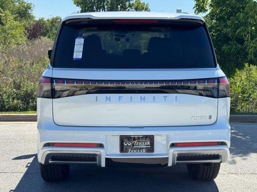 2026 INFINITI QX80 Luxe