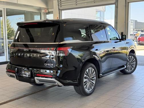 2026 INFINITI QX80 Luxe