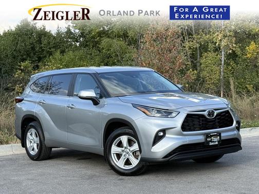 2024 Toyota Highlander LE