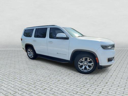 Bright White Clearcoat 2022 Jeep Wagoneer Series II 4x4