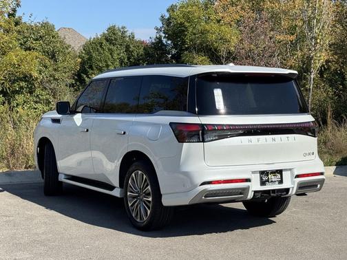 2025 INFINITI QX80 SENSORY AWD
