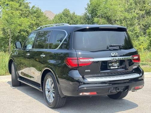 2021 INFINITI QX80 Luxe