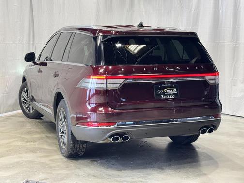 2022 Lincoln Aviator Standard AWD