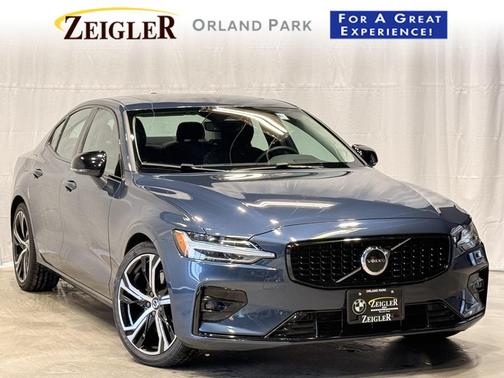 2024 Volvo S60 B5 Core Dark Theme