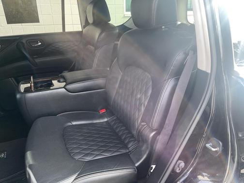 2018 INFINITI QX80 Base