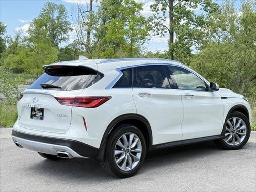 2022 INFINITI QX50 LUXE AWD