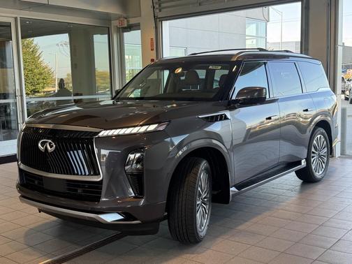 2026 INFINITI QX80 Luxe