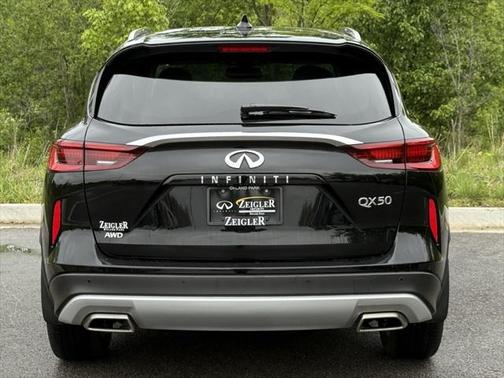 2022 INFINITI QX50 LUXE AWD