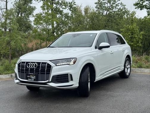 2024 Audi Q7 45 Premium Plus