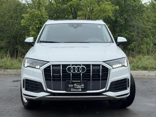 2024 Audi Q7 45 Premium Plus