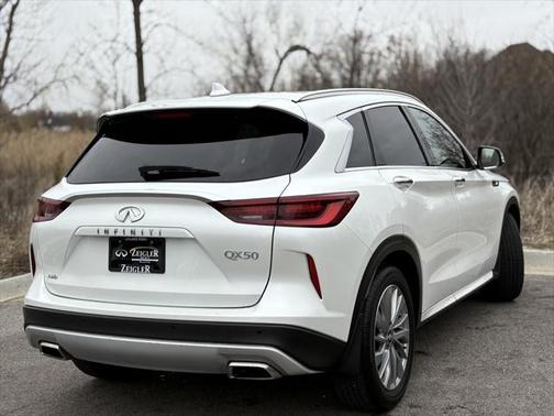 2023 INFINITI QX50 LUXE AWD
