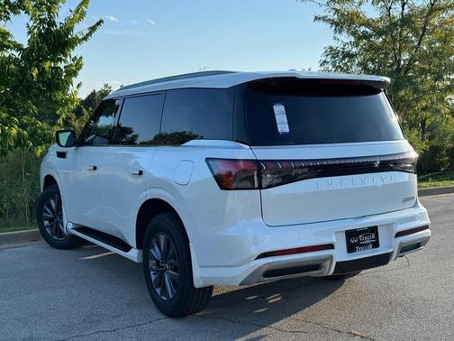2026 INFINITI QX80 PURE AWD