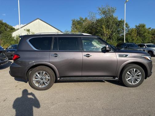 2024 INFINITI QX80 Luxe