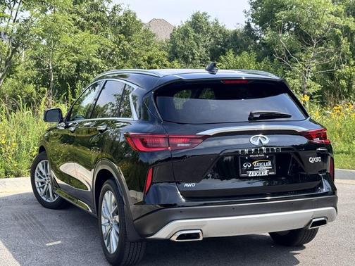 2023 INFINITI QX50 LUXE AWD