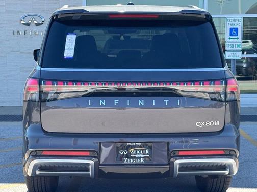 2026 INFINITI QX80 Luxe