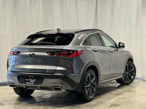 2025 INFINITI QX55 ESSENTIAL