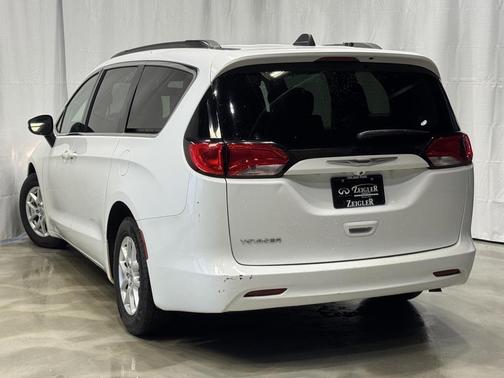 2021 Chrysler Voyager LXI