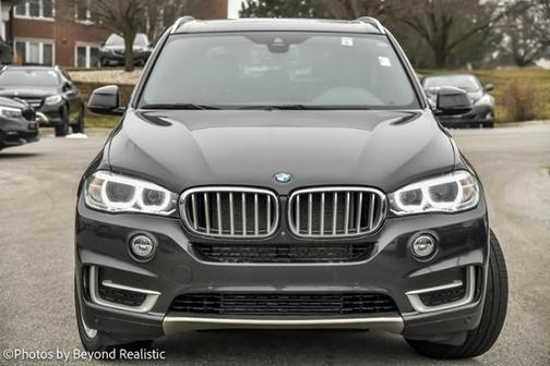 Photo 2 of 29 of 2018 BMW X5 xDrive35i